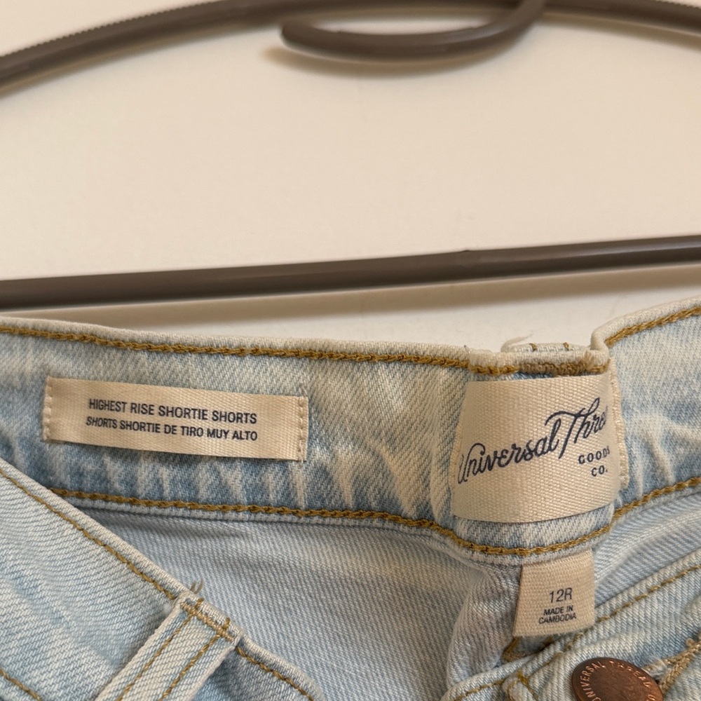 Universal Thread Faded Blue Ripped Jean Shorts - Picture 2 of 3